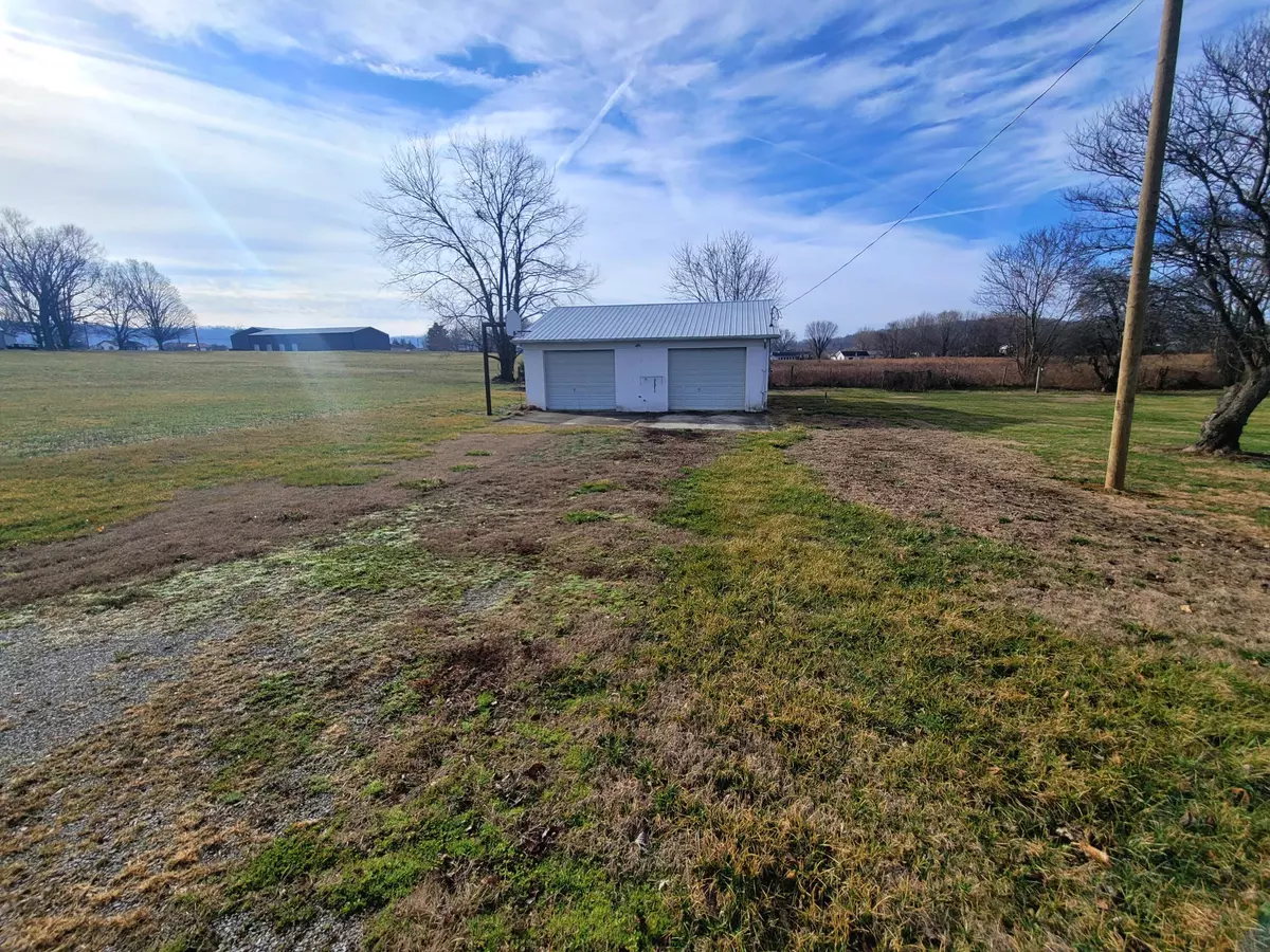 Monticello, KY 42633,105 MCCLELLAN DR