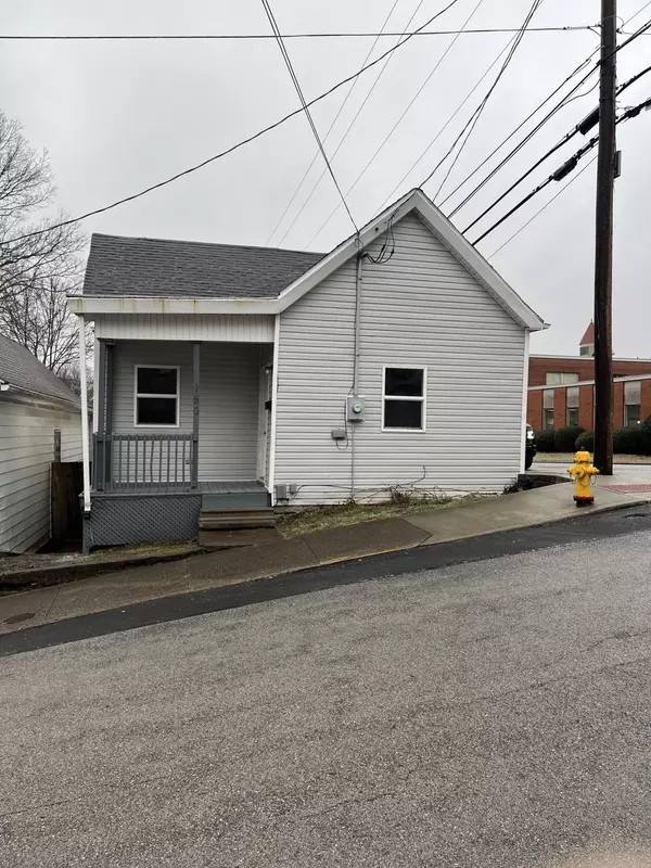 756 Henderson Street, Paris, KY 40361