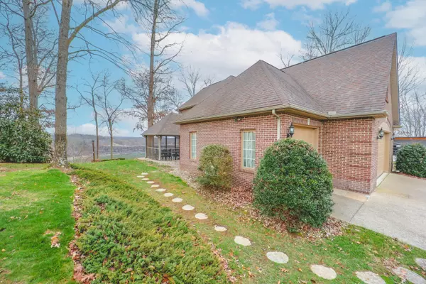 Somerset, KY 42503,336 Lake Cliff Drive