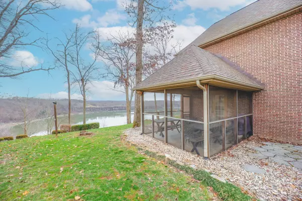 Somerset, KY 42503,336 Lake Cliff Drive