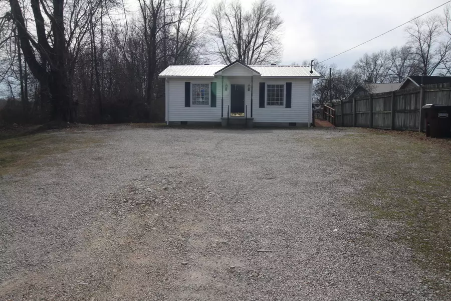47 W Railroad Street, Stanton, KY 40380