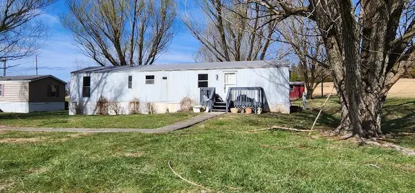 Bronston, KY 42518,360 Bonnie Blue Lane