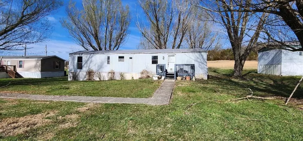 Bronston, KY 42518,360 Bonnie Blue Lane