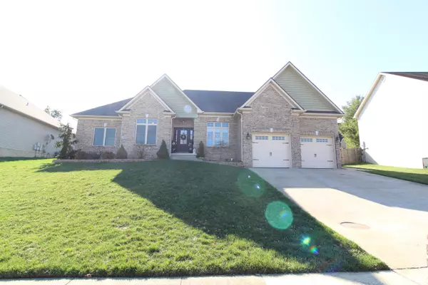 Versailles, KY 40383,709 Flint Ridge