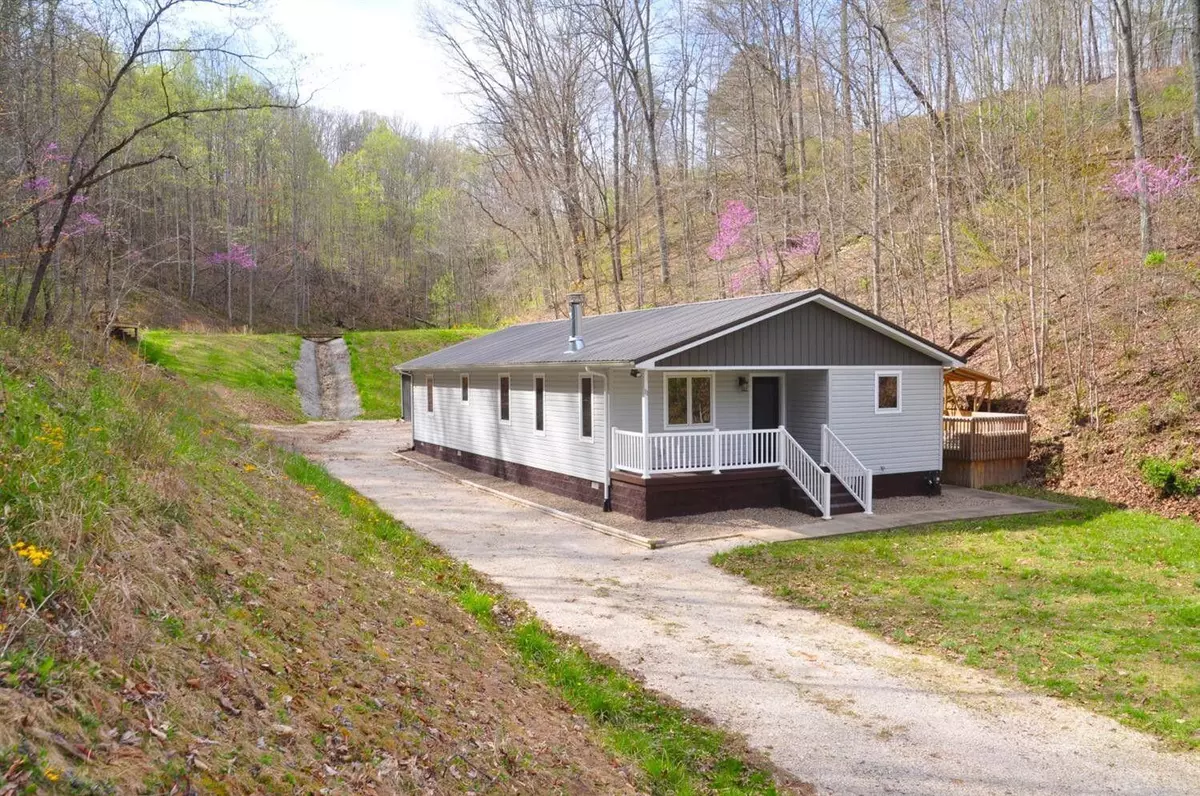 West Liberty, KY 41472,11 Virginia Lane