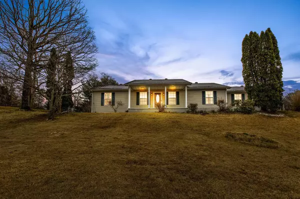 Irvine, KY 40336,80 Wolfinbarger Lane