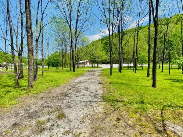 Nancy, KY 42544,1695 Flatwoods Road