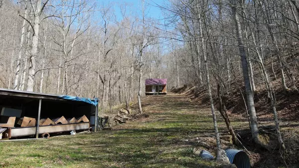 Hyden, KY 41749,3490 Hell For Certain Road