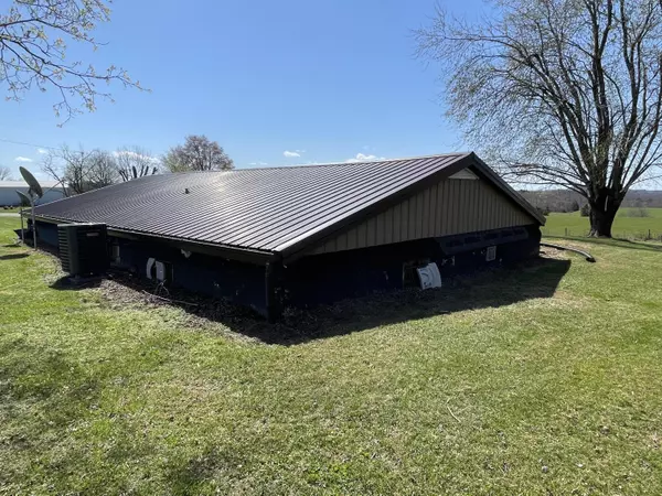 1637 Calvary Ridge Road, Yosemite, KY 42566