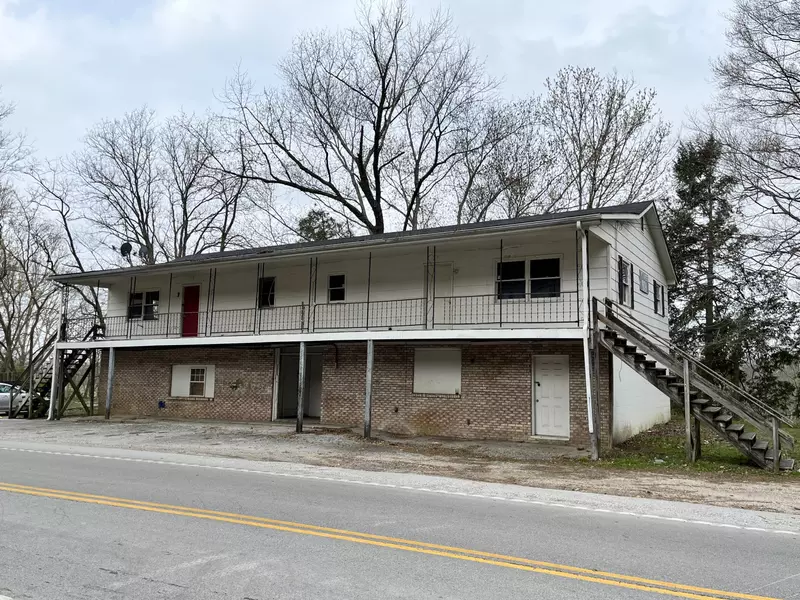 260 McKee Road, Irvine, KY 40336