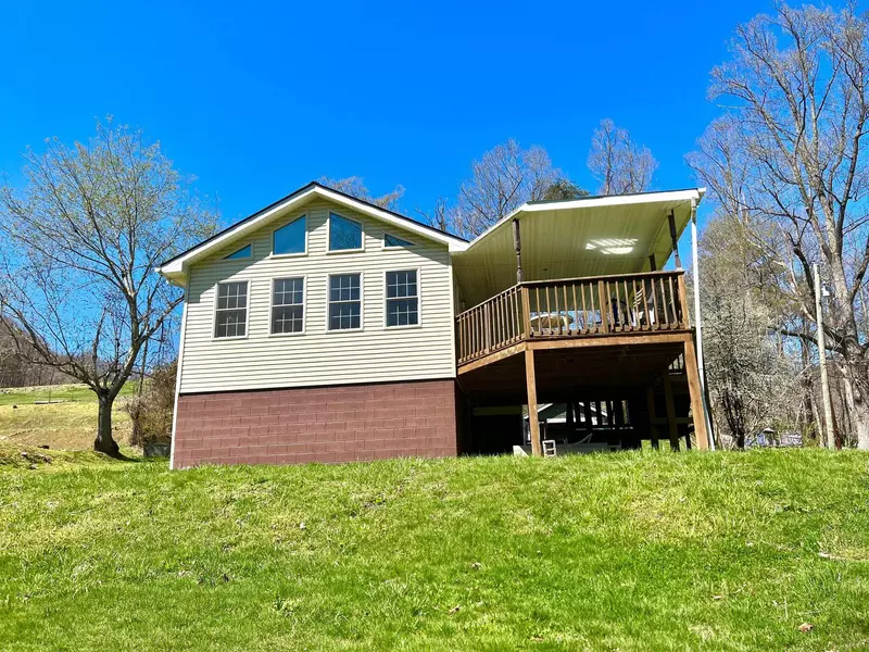 2036 Highway 215, Evarts, KY 40828