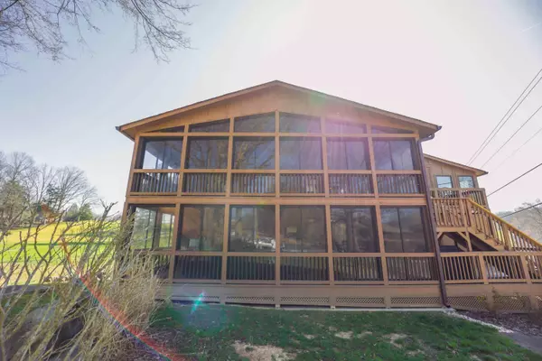 Bronston, KY 42518,83-3 Woodson Bend Resort