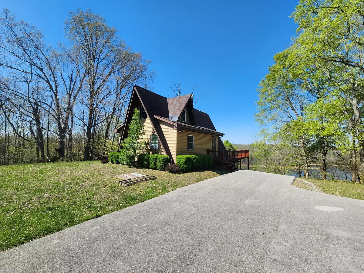 Nancy, KY 42544,372 White Oak Drive