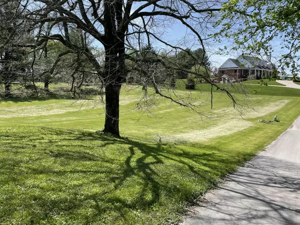 Bronston, KY 42633,000 Blackberry Lane