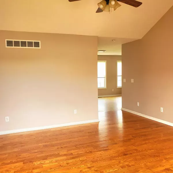 Lawrenceburg, KY 40342,1028 Progress Place