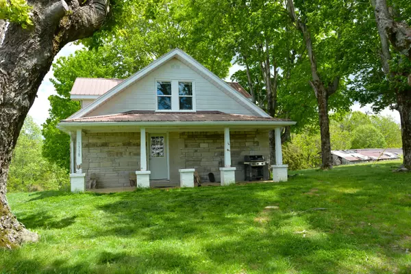 1318 1952 Highway, Columbia, KY 42728