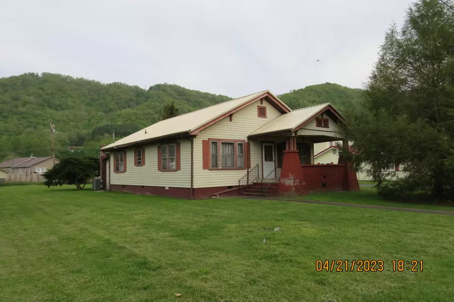 101 4th Rio Vista St, Loyall, KY 40854