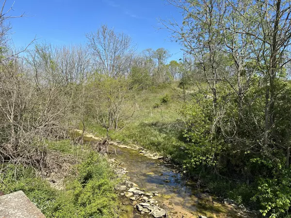 Stamping Ground, KY 40379,525 locust Fork Road