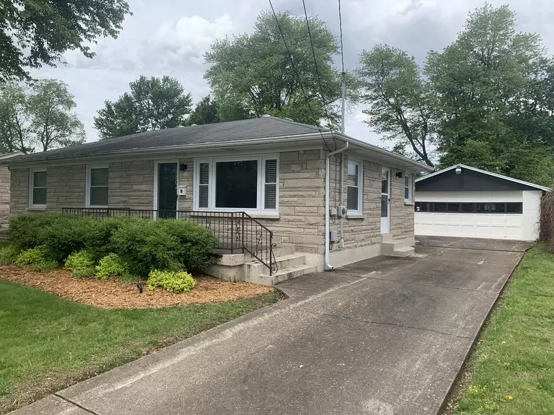 7804 Brewer Drive, Louisville, KY 40258