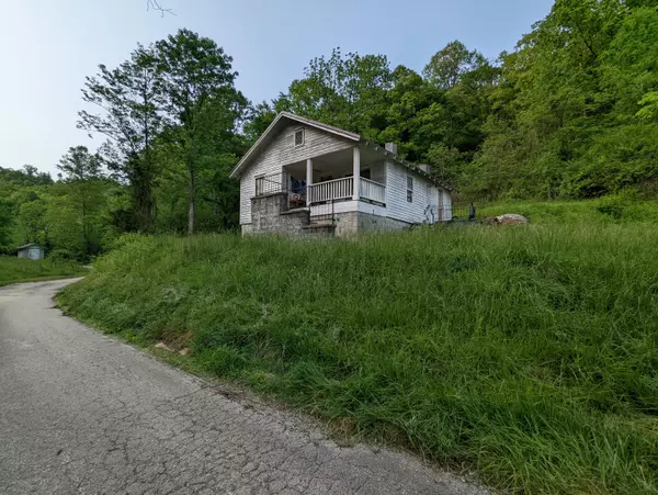 1560 Buckeye Branch Road, Flat Lick, KY 40935