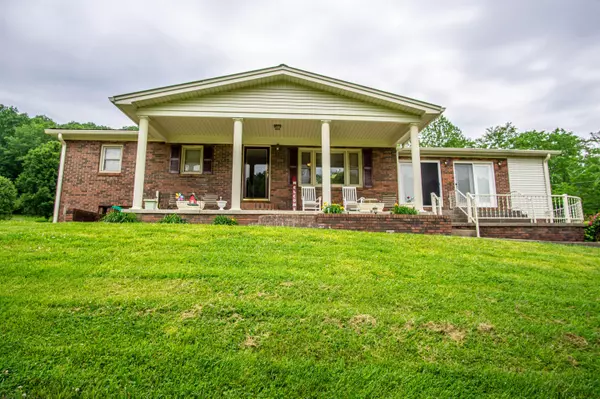 Williamsburg, KY 40769,924 Maple Creek Road