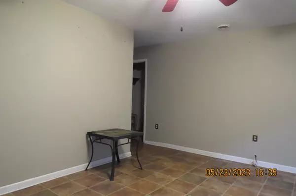 Evarts, KY 40828,31 Huskey Lane