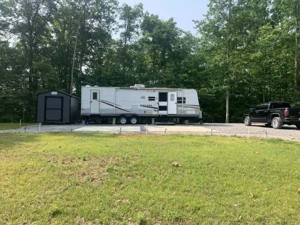 Nancy, KY 42544,6 Pine Tree Road