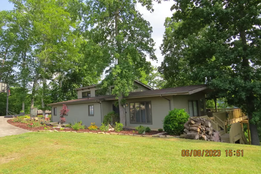 247 Crescent Drive, Baxter, KY 40806
