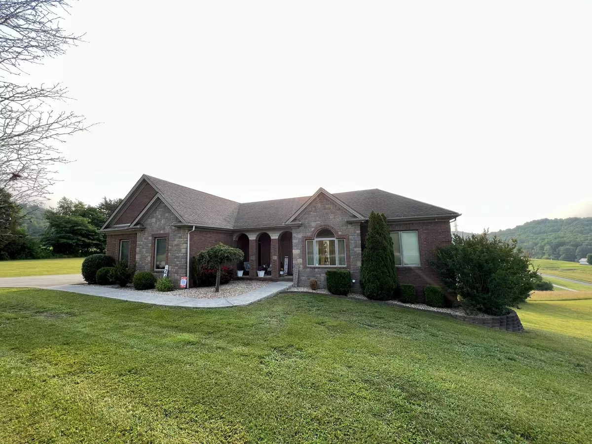 Somerset, KY 42503,206 Walnut Ridge Drive