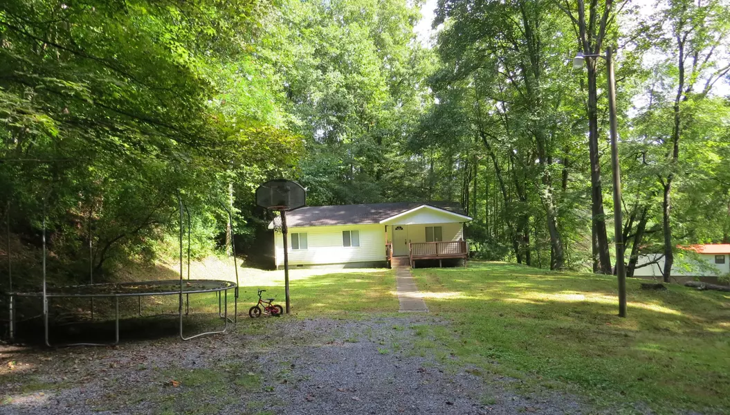 149 Allen Road, Cranks, KY 40820