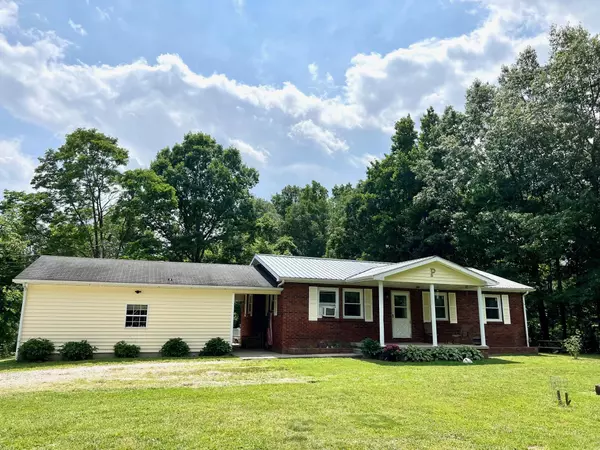 Beattyville, KY 41311,90 Benny Road