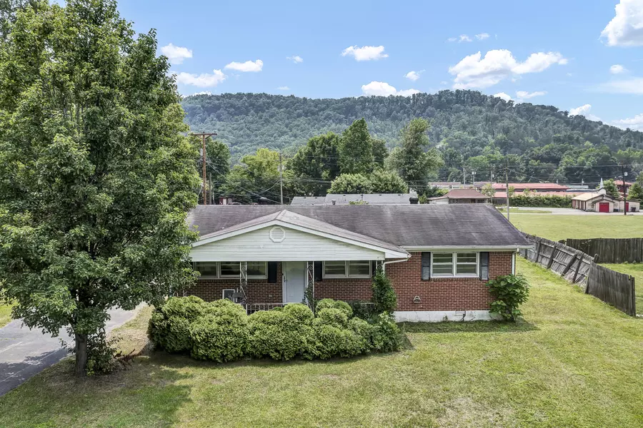 43 HALE Street, Stanton, KY 40380