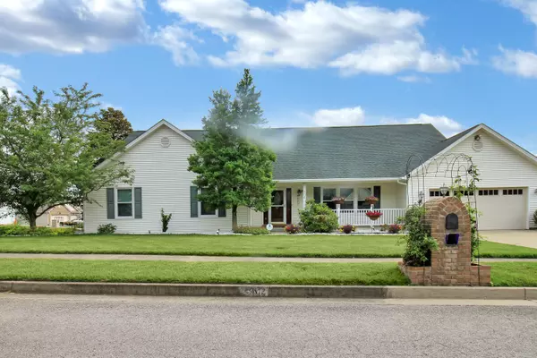 404 Hillbrook Drive, Nicholasville, KY 40356