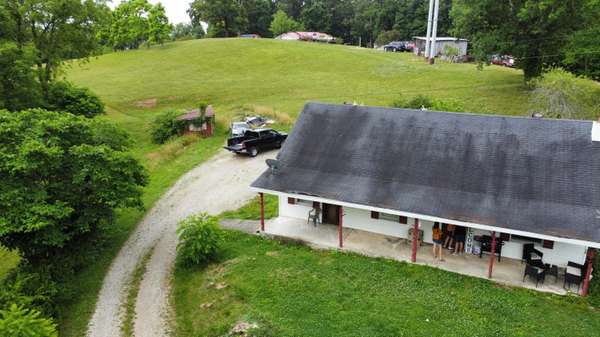 1937 Hwy 52 W,  Beattyville,  KY 41311