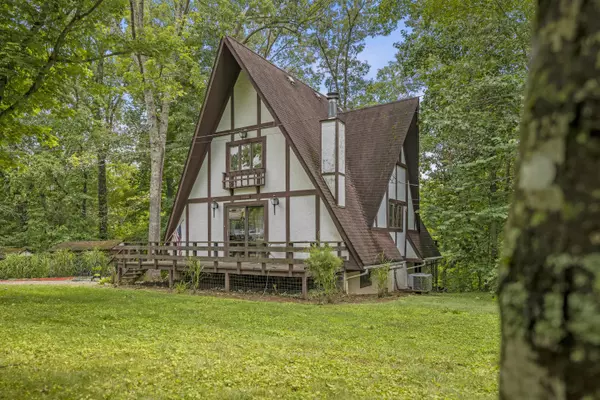 Jamestown, KY 42629,135 Redbud Road