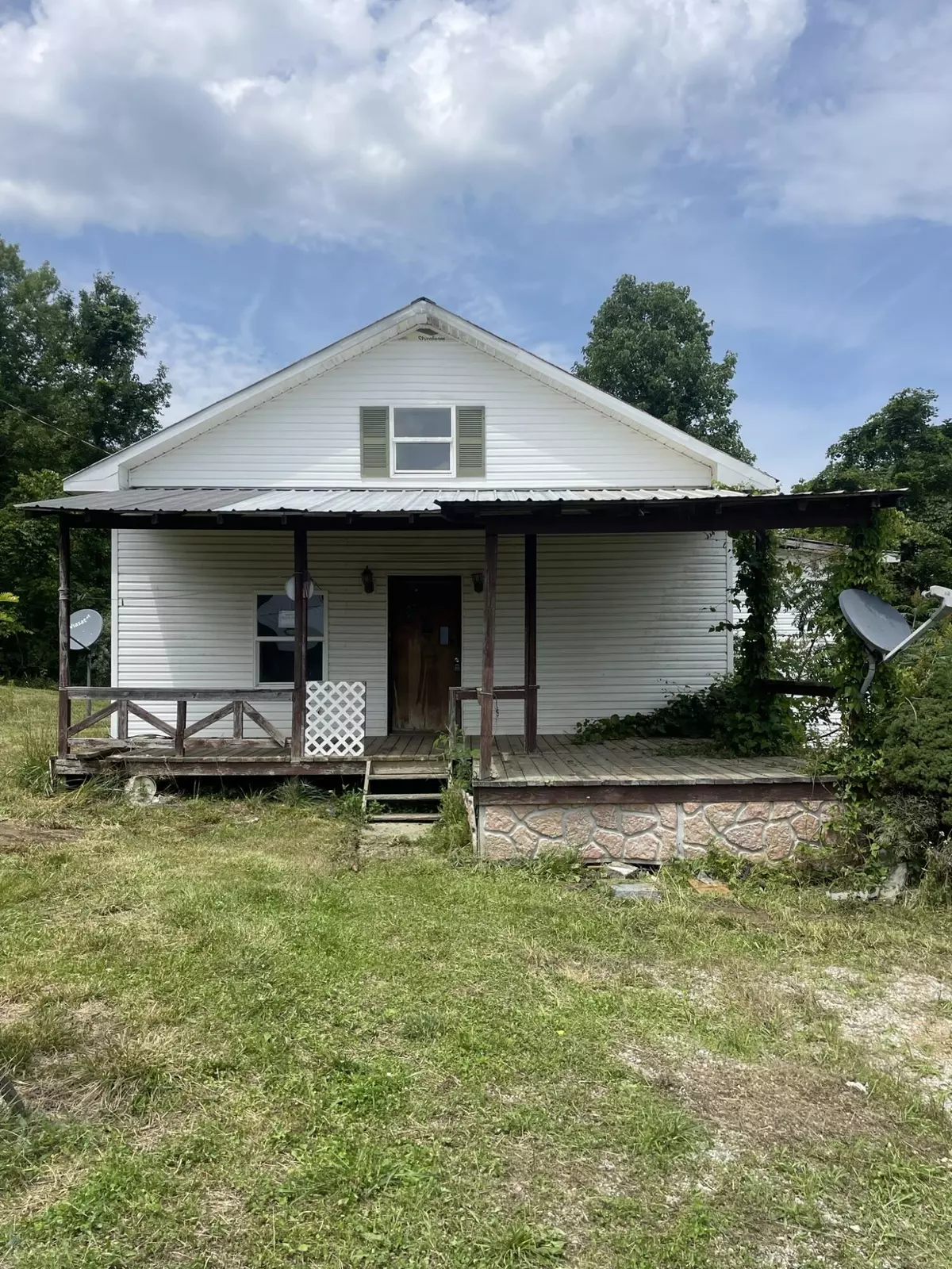 Bronston, KY 42518,1851 Zion Road