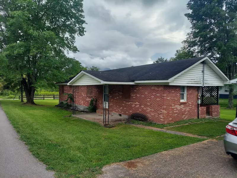178 S Winn Avenue, Irvine, KY 40336