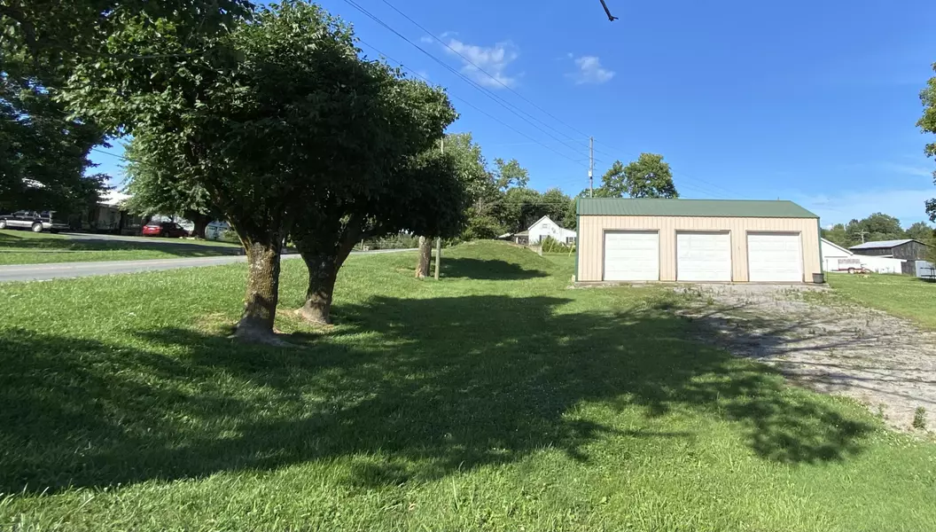 856 W Cumberland Avenue, Jamestown, KY 42629