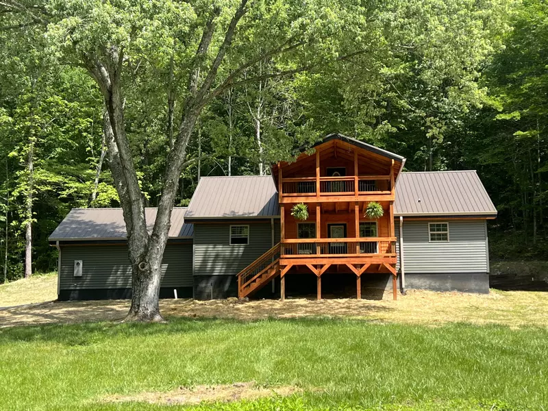 1807 Kissey Branch Road, Irvine, KY 40336