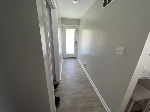 Midway, KY 40347,404 S Gratz Street