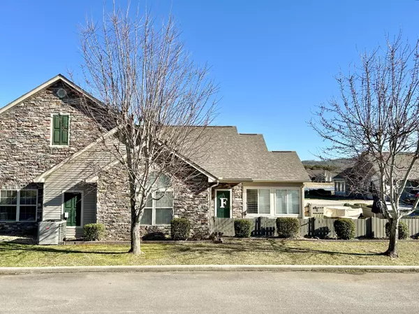 Bronston, KY 42518,431 Deer Lake Place