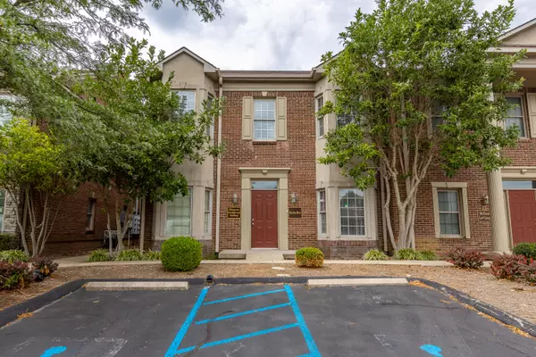 531 Darby Creek Road #48, Lexington, KY 40509