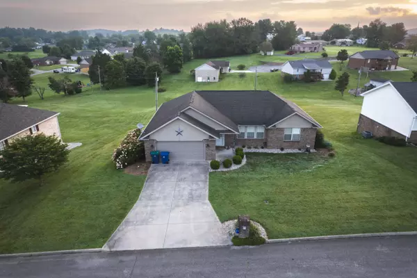 Somerset, KY 42503,212 Julies Way