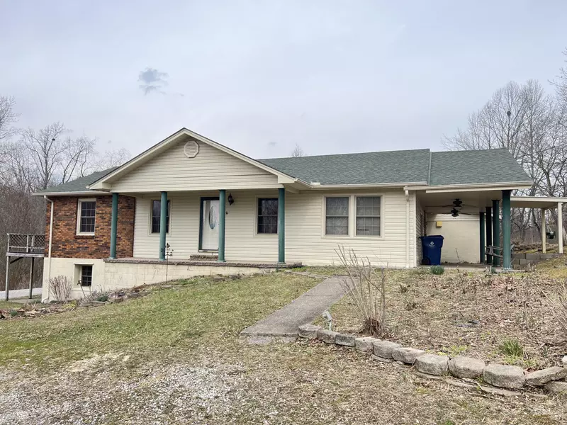 90 Gloria Dr, Stearns, KY 42647