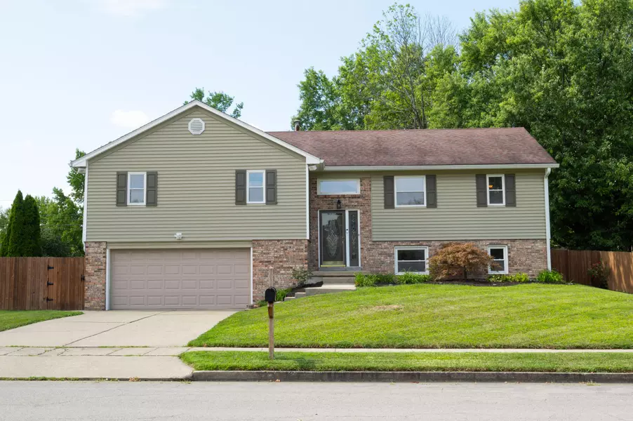 3276 Yellowstone Parkway, Lexington, KY 40517