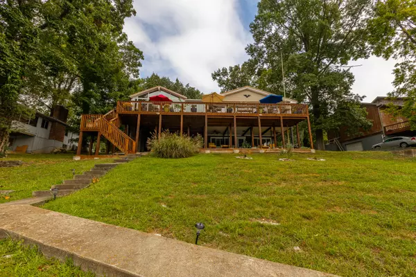 1684 Paradise Camp Road, Harrodsburg, KY 40330