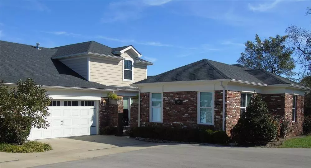 Nicholasville, KY 40356,118 Day Lily Drive