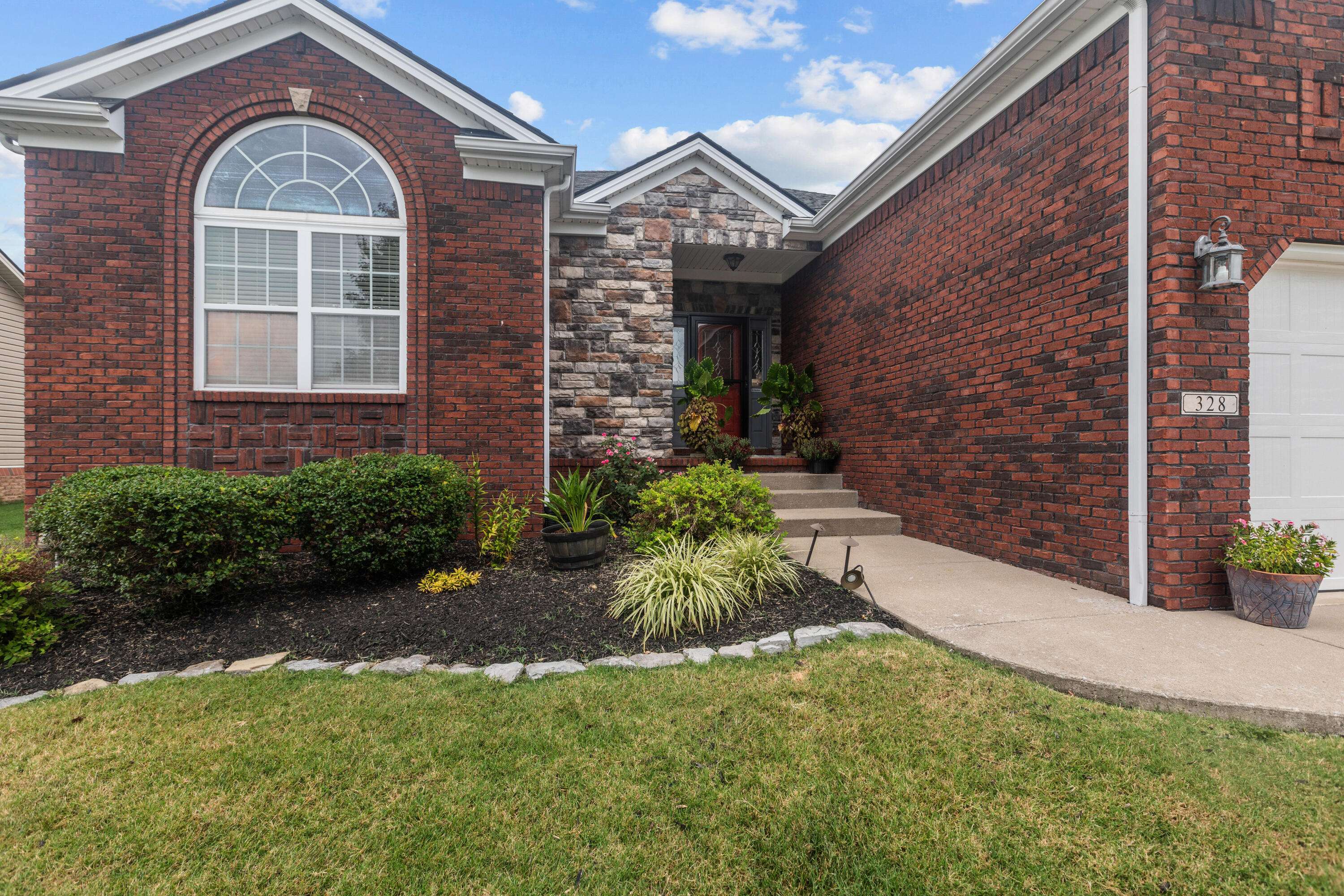 Nicholasville, KY 40356,328 Bernie Trail