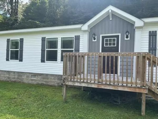 Evarts, KY 40828,180 Kildav Hill Road