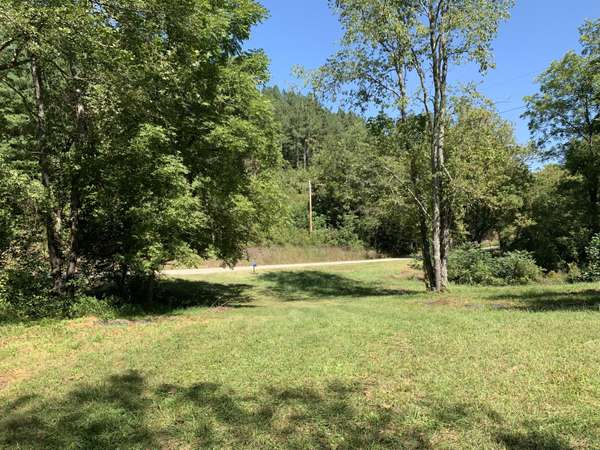 1328 Landsaw Rd Road, Campton, KY 41301